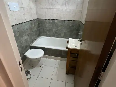 Departamento 2 amb en alquiler en Flores