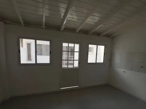 Depto Tipo Casa en Venta con 1 cocheras