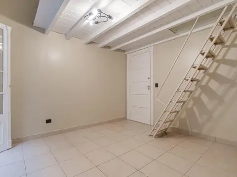 Depto Tipo Casa en Venta al Oeste