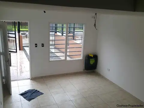 Casa 3 ambientes con 1 baño
