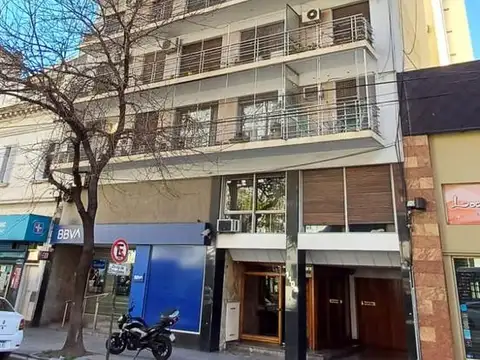 Departamento 3 ambientes con dependencia en venta en Av. Montes de Oca al 1100 Barracas CABA