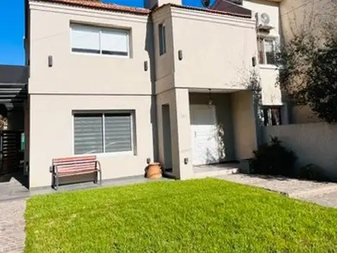 CASA EN SAN MIGUEL DE GHISO