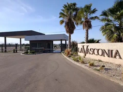 Terreno en barrio privado  "La Vasconia",