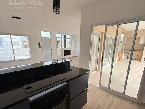 Casa 4 ambientes en alquiler -  Hudson Park