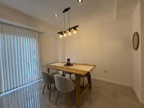 Departamento 3 ambientes ,frente c balcón, zona Plaza Colon
