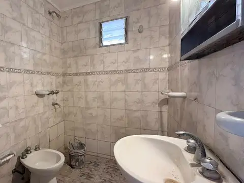 Casa 2 ambientes con 1 baño