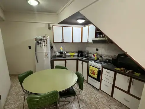 PH 3 AMB. PB CONTRAFRENTE CON PATIO A METROS DE AVENIDA EMILIO CASTRO
