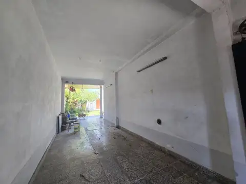 Casa en Venta con 4 cocheras