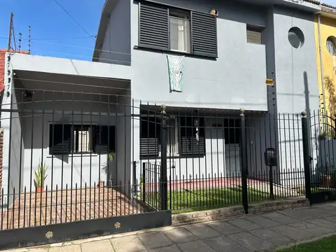 Depto Tipo Casa en Venta de 4 ambientes