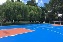 Actividades deportivas basquet, paddle, futbol en el Barrio cerrado, Club de Campo La Torre