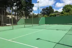 Actividades deportivas basquet, paddle, futbol en Club de Campo La Torre en Calle 202  en La Plata, Buenos Aires