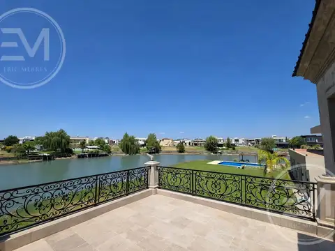 Casa de 5 amb en lagos de canning