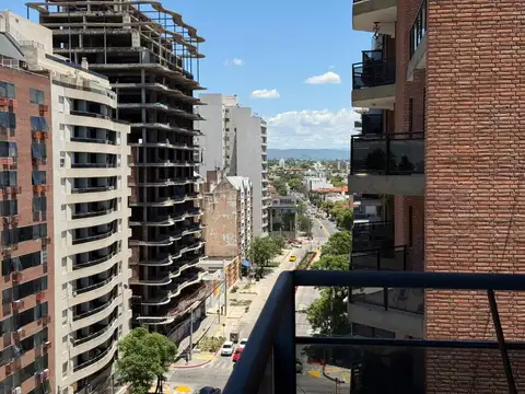 Se alquila piso en Bv. San Juan