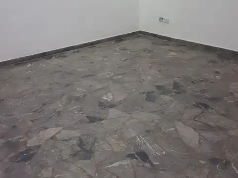 Depto Tipo Casa en Venta 70 años