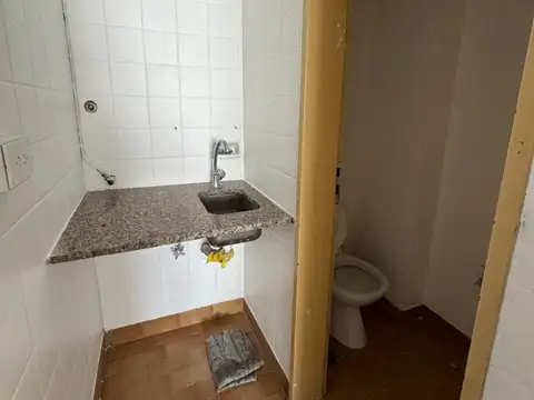 Oficina en Alquiler en Centro, $ 185.000
