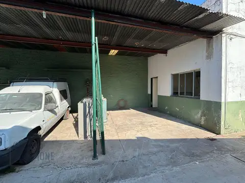Galpon en Venta 37  mts Fondo