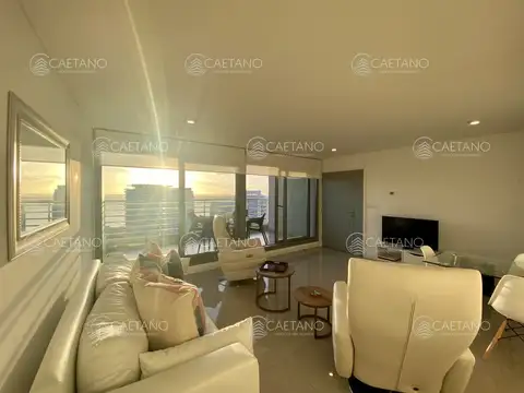 Departamento en Alquiler Temporal en Playa Mansa, USD 28.000