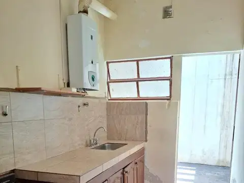 PH 2 AMBIENTES CON PATIO EN ALQUILER - SIN EXPENSAS - MUNRO