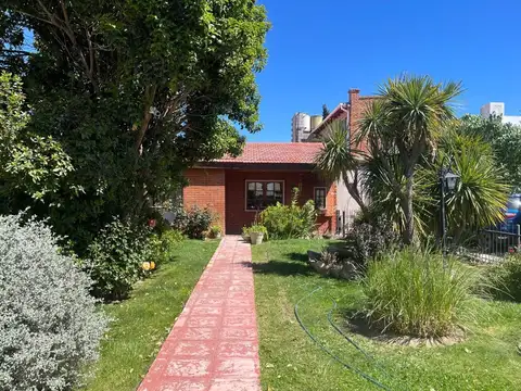CASA BARRIO PUEYRREDÓN 4 dormiitorios + quincho