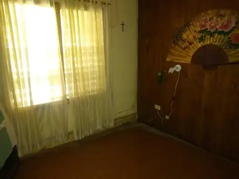 OPORTUNIDAD ! CASA DE 3 AMBIENTES EN MORENO