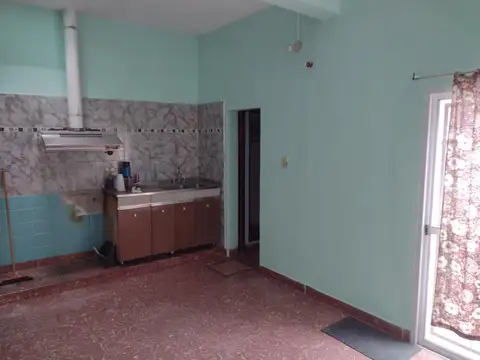 Casa en Alquiler en Castelar Sur, $ 650.000