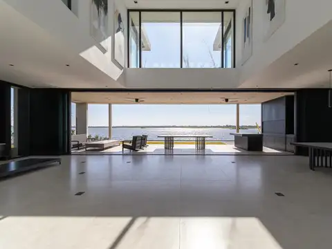 Casa al lago central en venta 4 dormitorios en suite