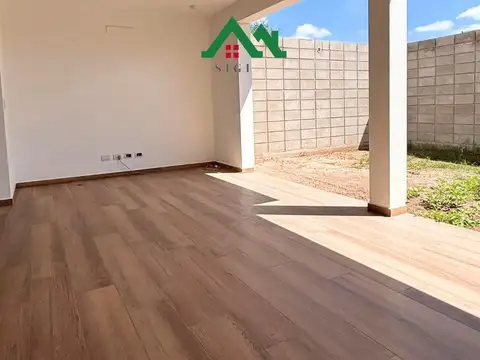 Casa 4 ambientes con 2 baños