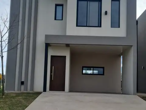 EXCELENTE CASA EN VENTA EL ALJIBE PILAR