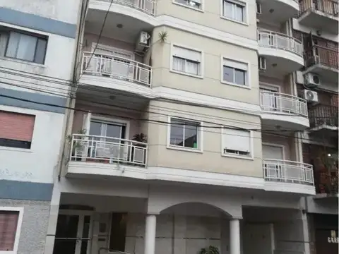 EXCELENTE DEPARTAMENTO EN RAMOS MEJIA