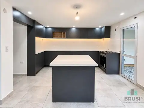 Depto Tipo Casa en Venta de 4 dormitorios