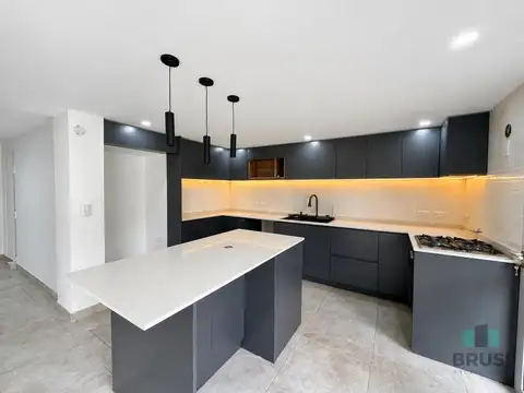 Depto Tipo Casa en Venta de 5 ambientes