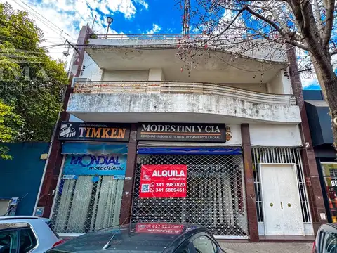 Local 430m2 en San Martín al 2000  