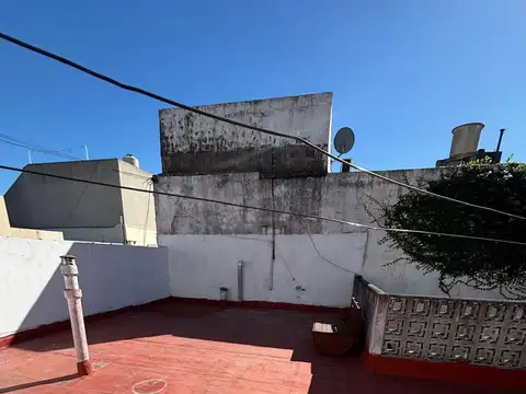 PH 2 AMB CFTE SIN EXPENSAS. -  - PATIO - LAV/CUB. - TERRAZA