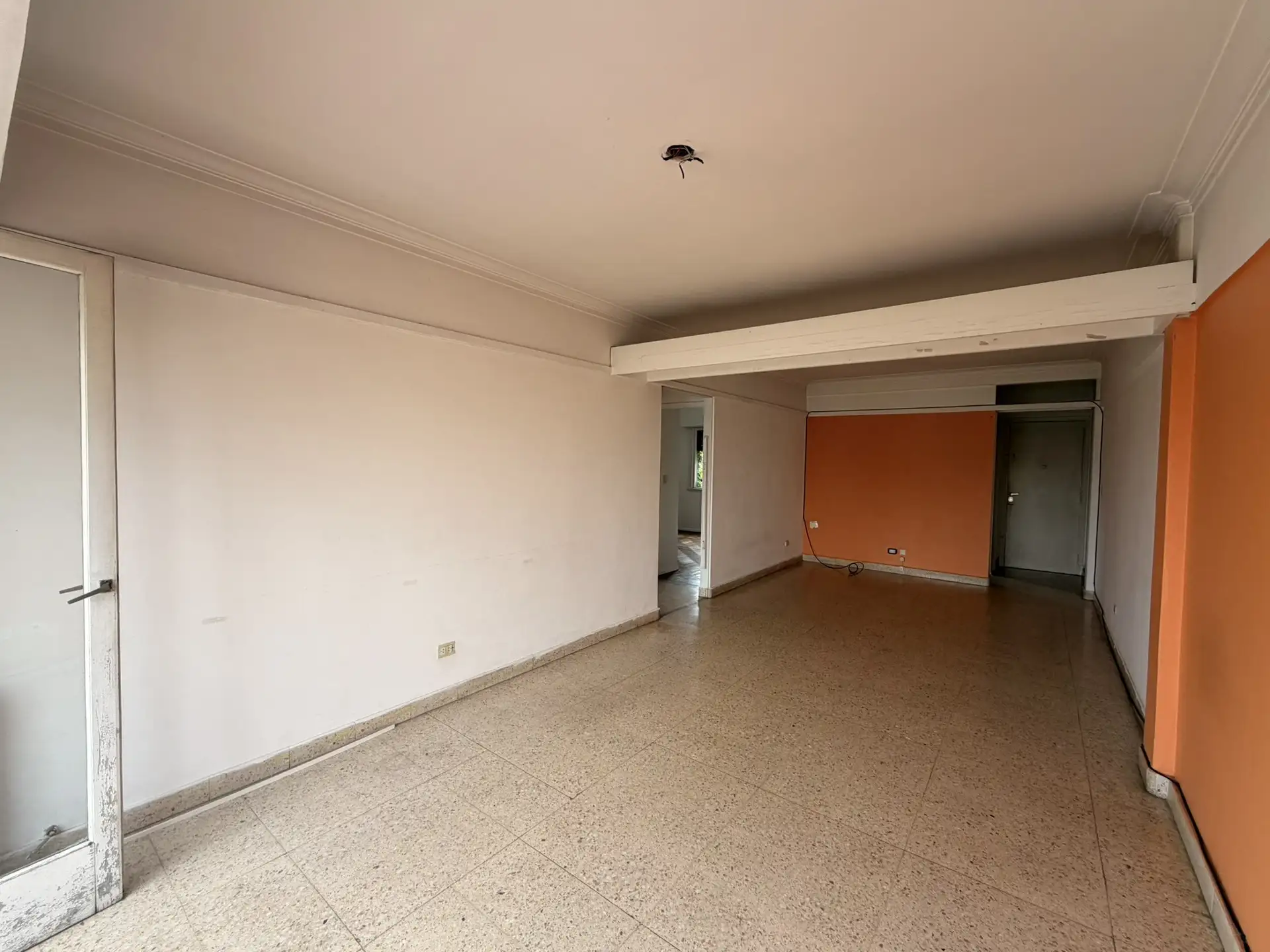 Depto 3 amb, 80m² con balcón — Plaza Mitre