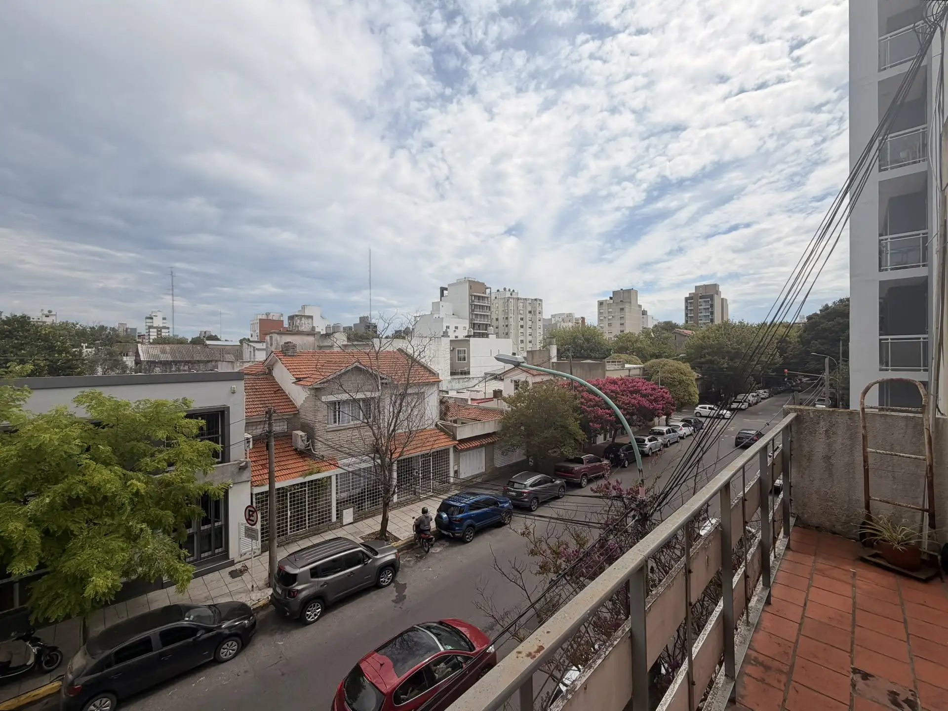 Depto 3 amb, 80m² con balcón — Plaza Mitre