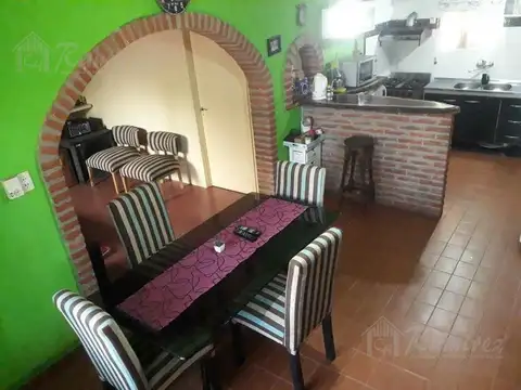 Casa 4 ambientes con 1 baño