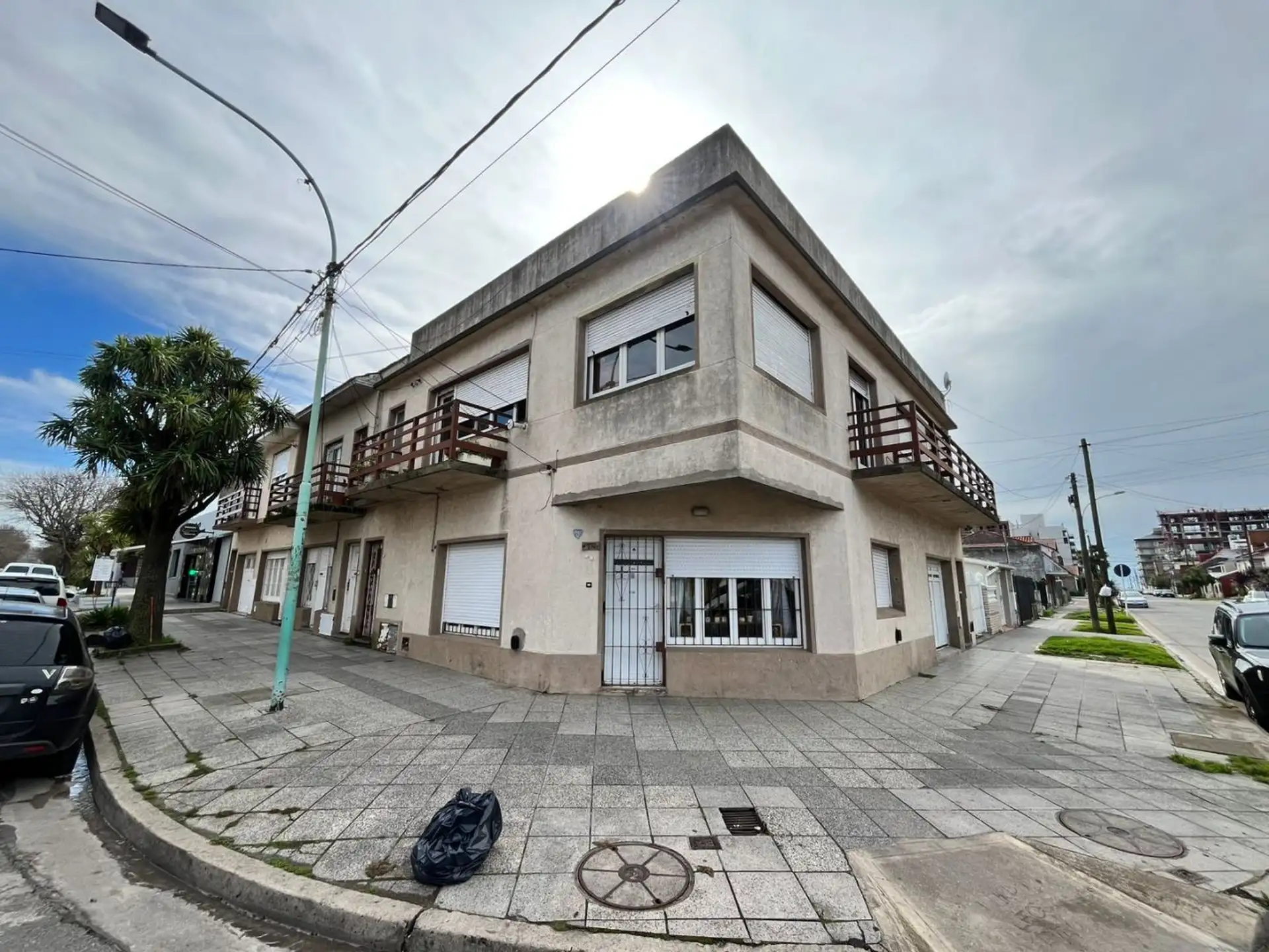PH en venta 3 ambientes con terraza y dos balcones - La Perla