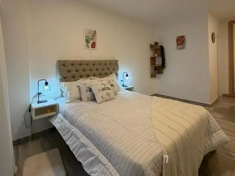 AMBIENTE AMPLO DESPLAZADOI AL CONTRAFRENTE