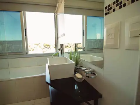 Departamento en Alquiler en Vicente Lopez Vias / Rio, USD 1.900