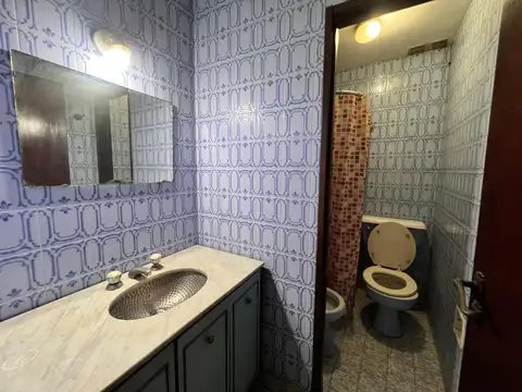 Casa 5 ambientes con 3 baños