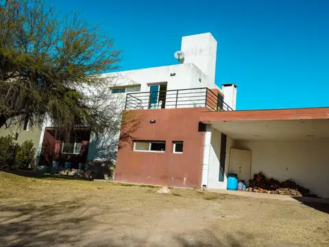 Casa en Venta con 2 cocheras