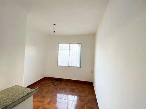 Depto Tipo Casa en Alquiler en Santos Lugares, $ 750.000