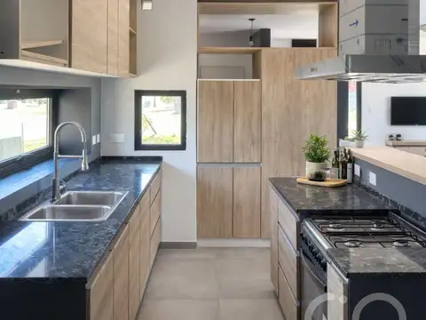 Casa en Venta en San Sebastian, USD 150.000