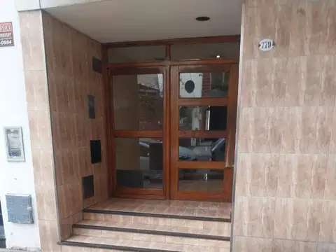 DEPARTAMENTO DE UN AMBIENTE AMUEBLADO