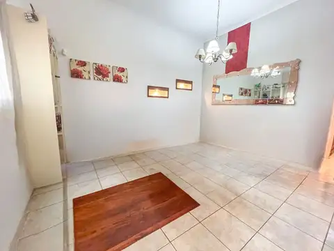 Casa 4 ambientes con 1 baño