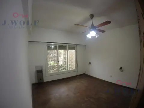 Depto Tipo Casa en Venta 40 años