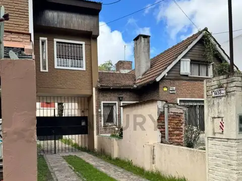 ALQUILER PH 2 AMBIENTES CASTELAR NORTE CON COCHERA Y PATIO