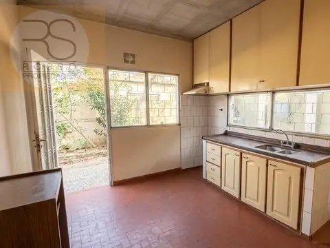 Depto Tipo Casa en Alquiler en El Palomar, $ 700.000