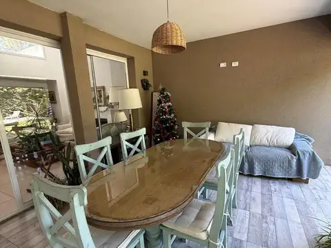 ARISTÓBULO DEL VALLE al 5100
