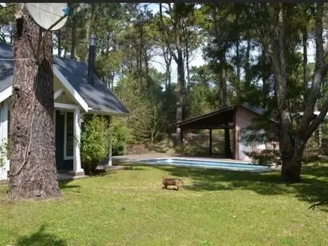 Casa 3 ambientes con 2 baños